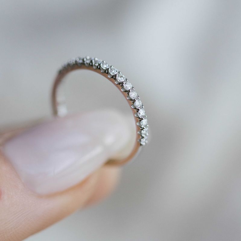 Ring i 585 hvitt gull med diamanter 0,25ct WSI